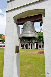 lonceng gedung arsip nasional