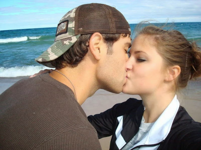 romantic kissing status and hot kiss image picture photos