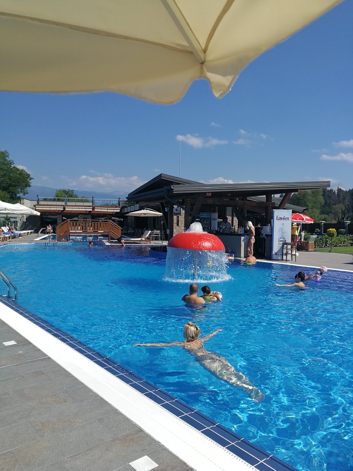 Iva S Tips For Trips Chisto Nov Mineralen Basejn V Selo Banya Do Bansko