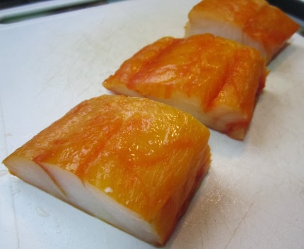 Haddock defumado com molho de maracujá e alcaparras