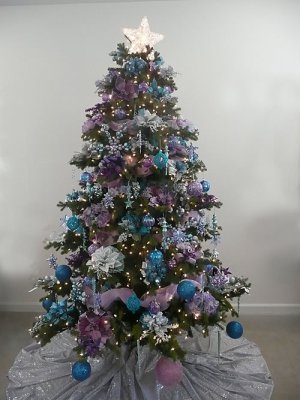 Merry Christmas: Christmas Tree Decorating Ideas 2011 Color Themes