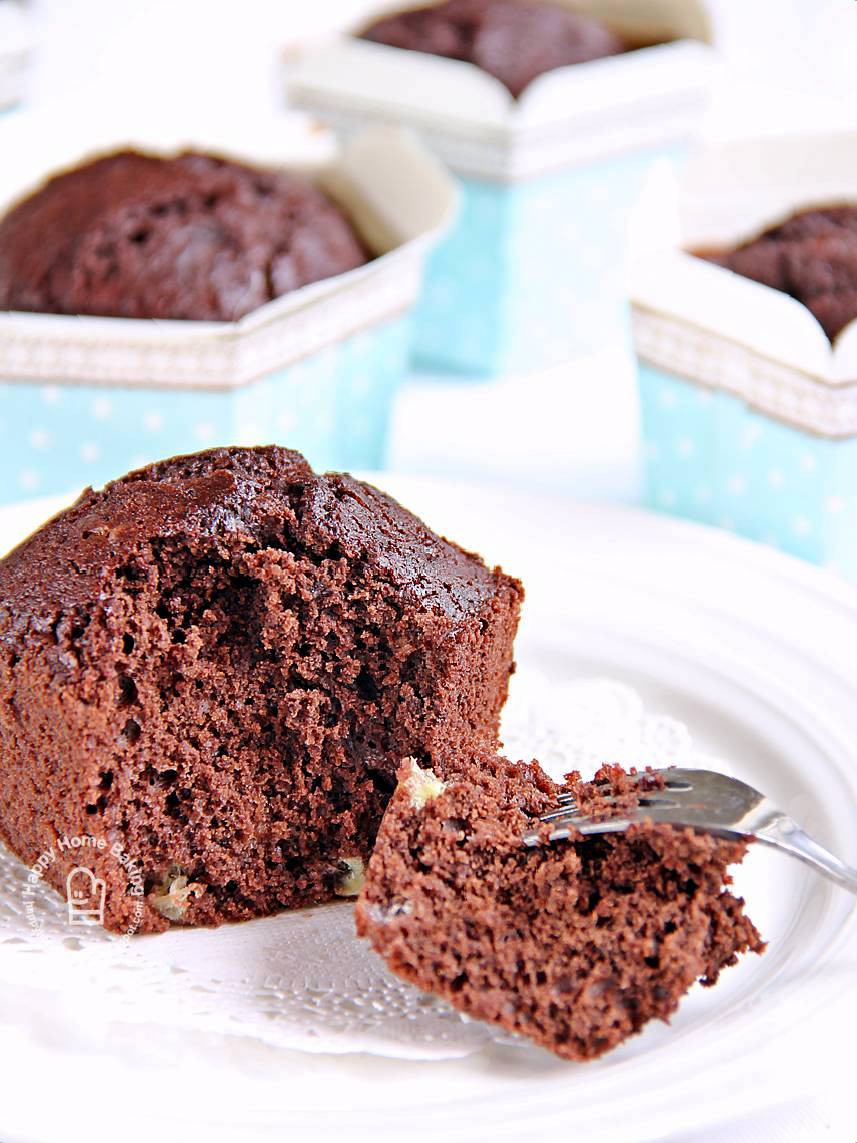 Happy Home Baking oilfree chocolate banana muffins