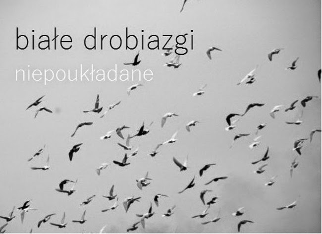 białe drobiazgi