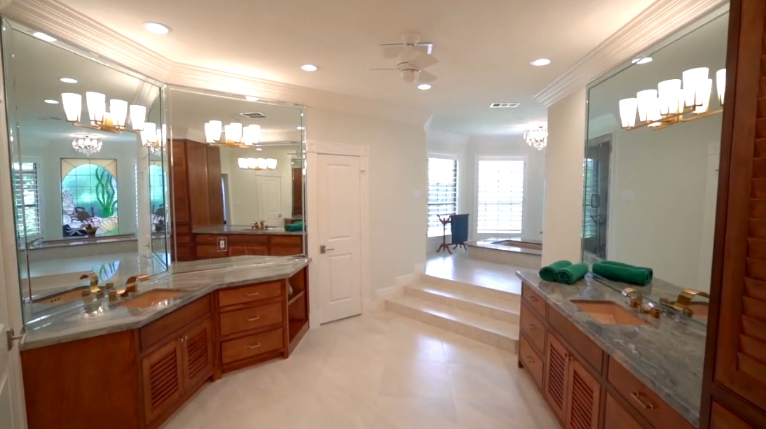 22 Photos vs. 15406 Old Stone Trail, Houston, TX Interior Design Luxury Home Tour