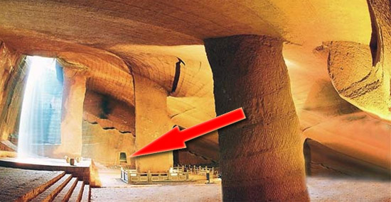 O mistério das gigantescas Cavernas descobertas por um chines curioso - Capa