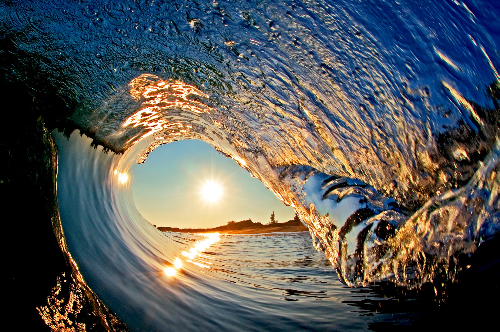 Красивое видео воды. Кларк Литтл. Красивые волны. Красивые картинки. Красивые картины.