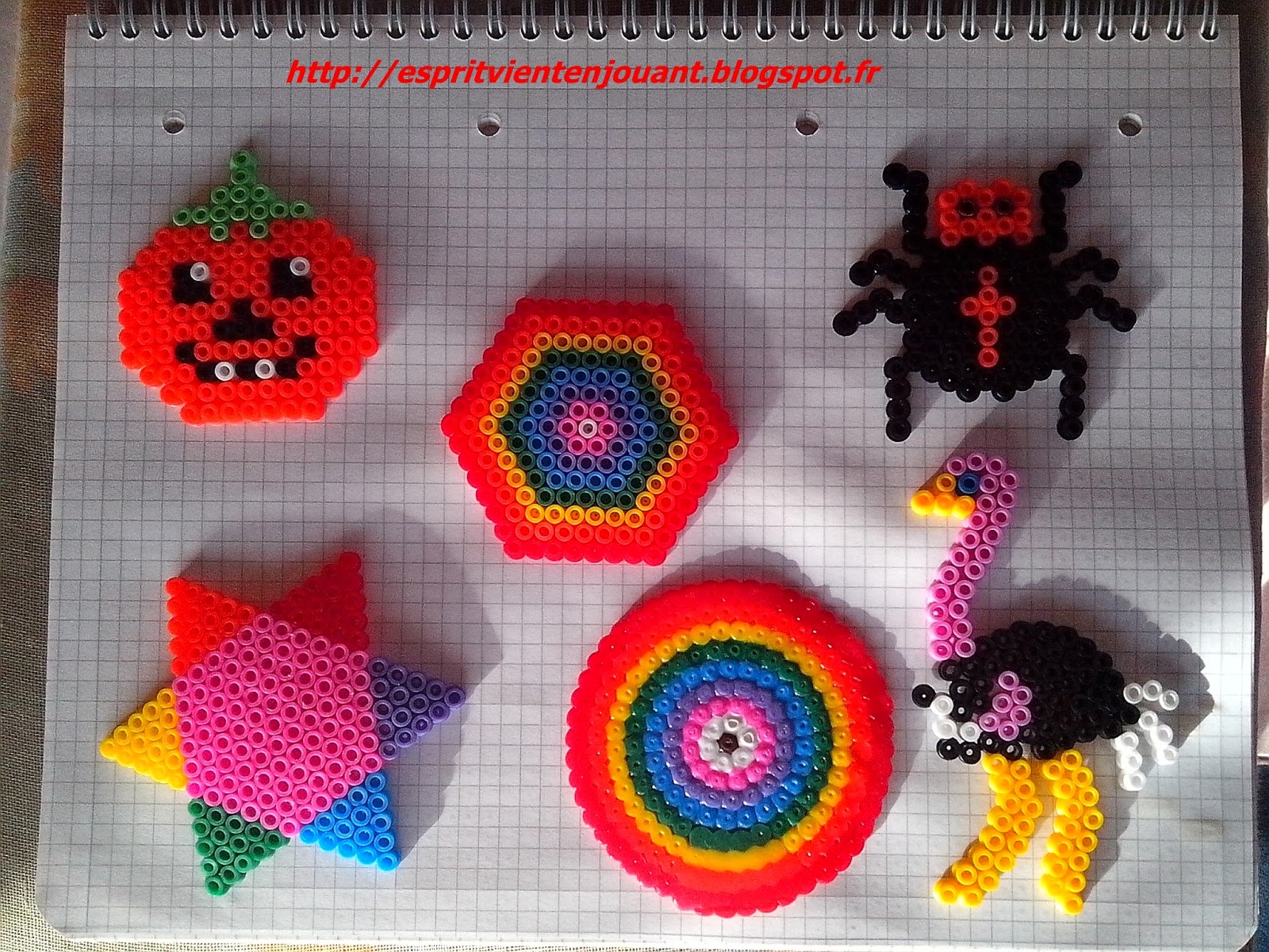 L Esprit Vient En Jouant Les Perles Hama Et Halloween