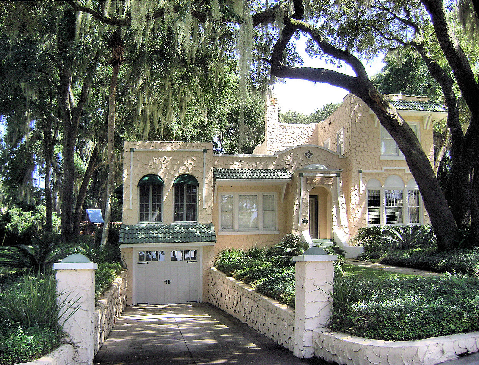 Transformations and Whispers Homes with Character Eustis, Florida