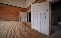 kolmanskop places most mysterious haunted desert namibia ghost town namib ghosts wide abandoned creepy buildings 5th social worlds src bodie