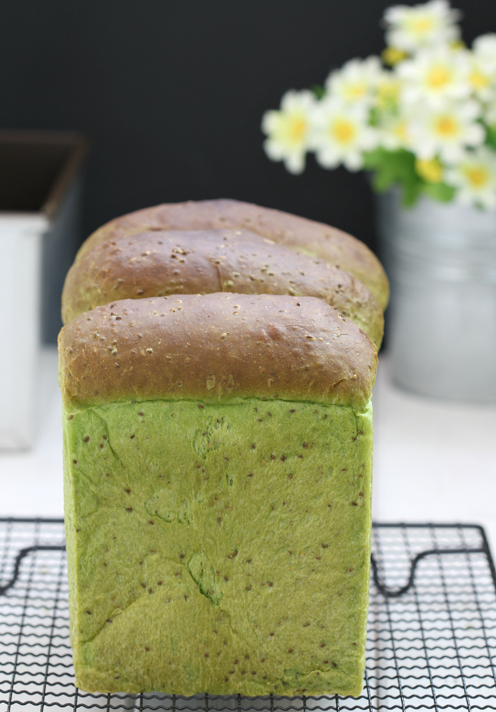my bare cupboard: Chia-green tea milk bread
