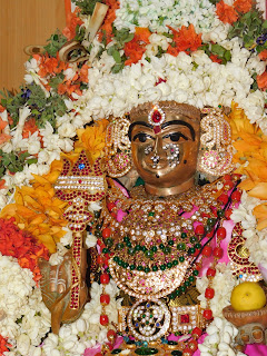 vaembu muthumari amman