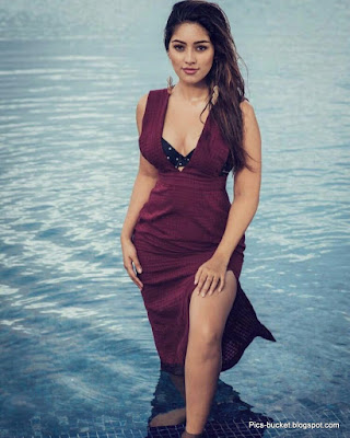 anu emmanuel hot photos