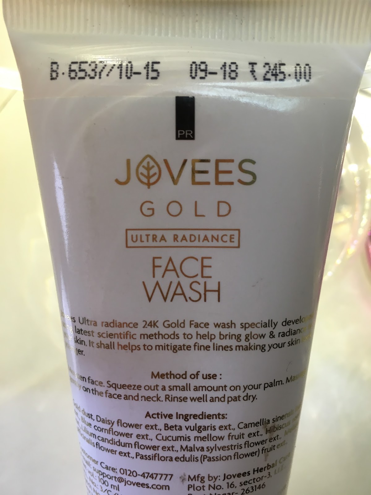 MAKEUP FOR ETERNITY Jovees Gold Ultra Radiance Face Wash Review