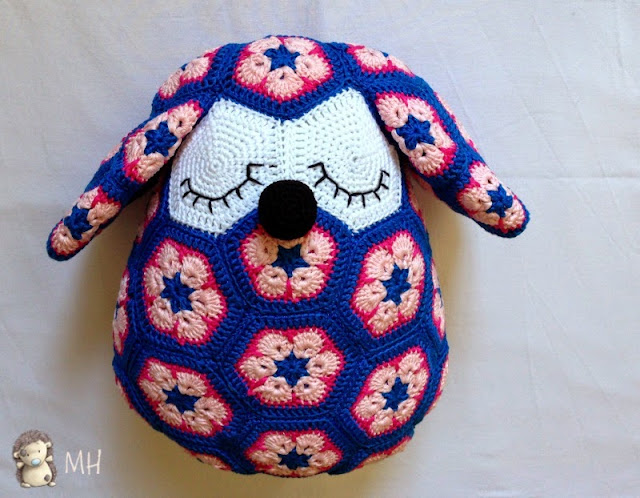 perrito de african flower a crochet