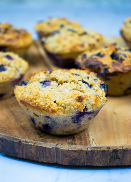 HEALTHY GLUTEN FREE BLUEBERRY AND OAT MUFFINS
