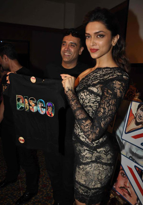 deepika padukone launch bollywood jollygood t-shirt line actress pics