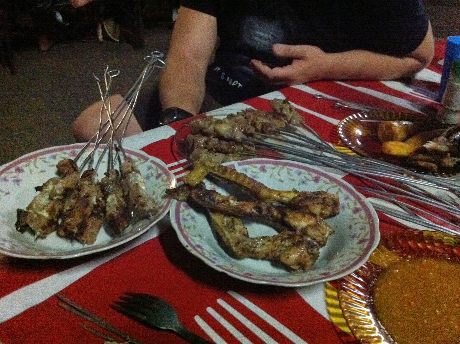 Nouvelle aventure à Mayotte: Première sortie Brochetti et Retaurant ...