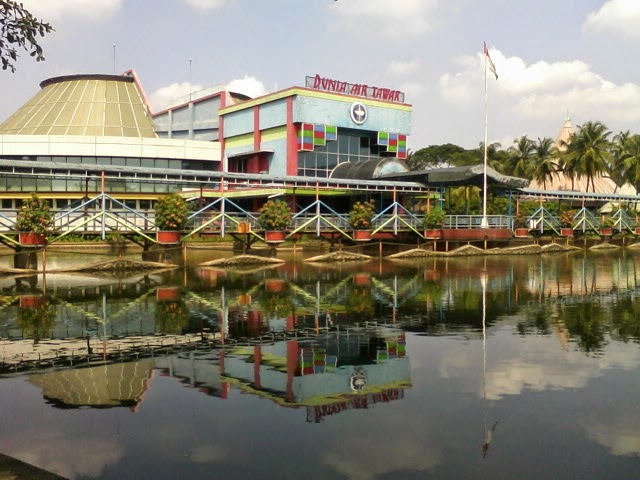 Museum Serangga Dan Air Tawar Tmii Wisatasekolah Com
