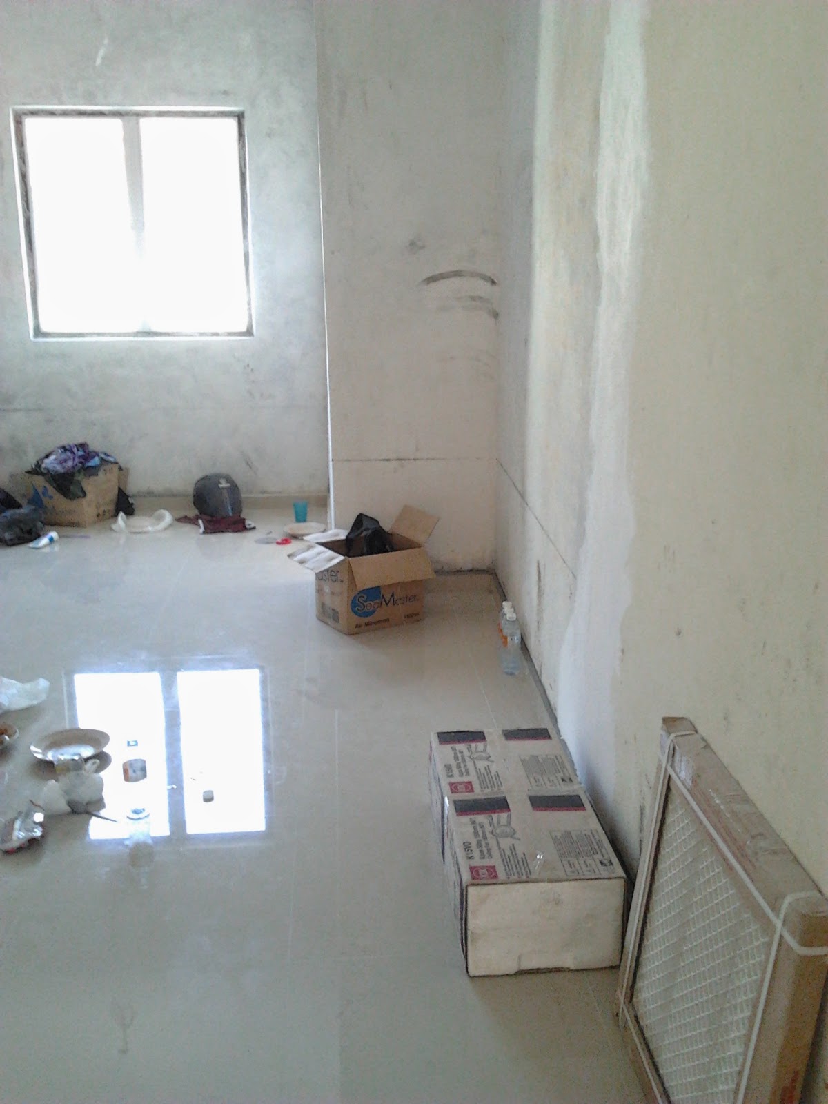 السلام عليكم Ubahsuai Rumah Tambah Dapur Dan Tembok Batu Bilik Atas Hampir Siap Dengan Tile Baru Kiri