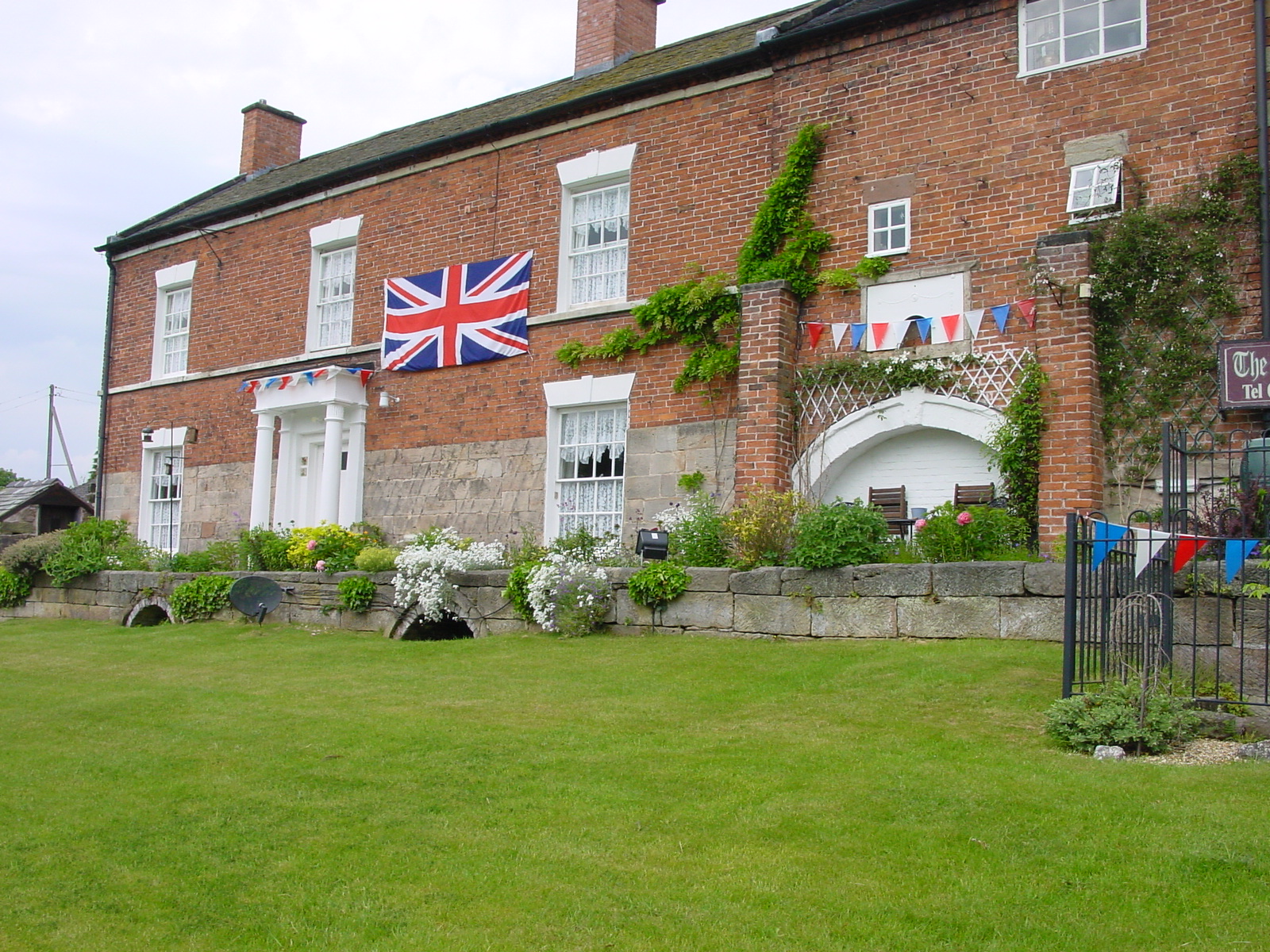 The Malthouse Bed and Breakfast nr Alton Towers Flag Mad at The Malthouse!