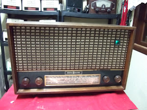 Rádio General Electric Valvulado com olho mágico - Início anos 50