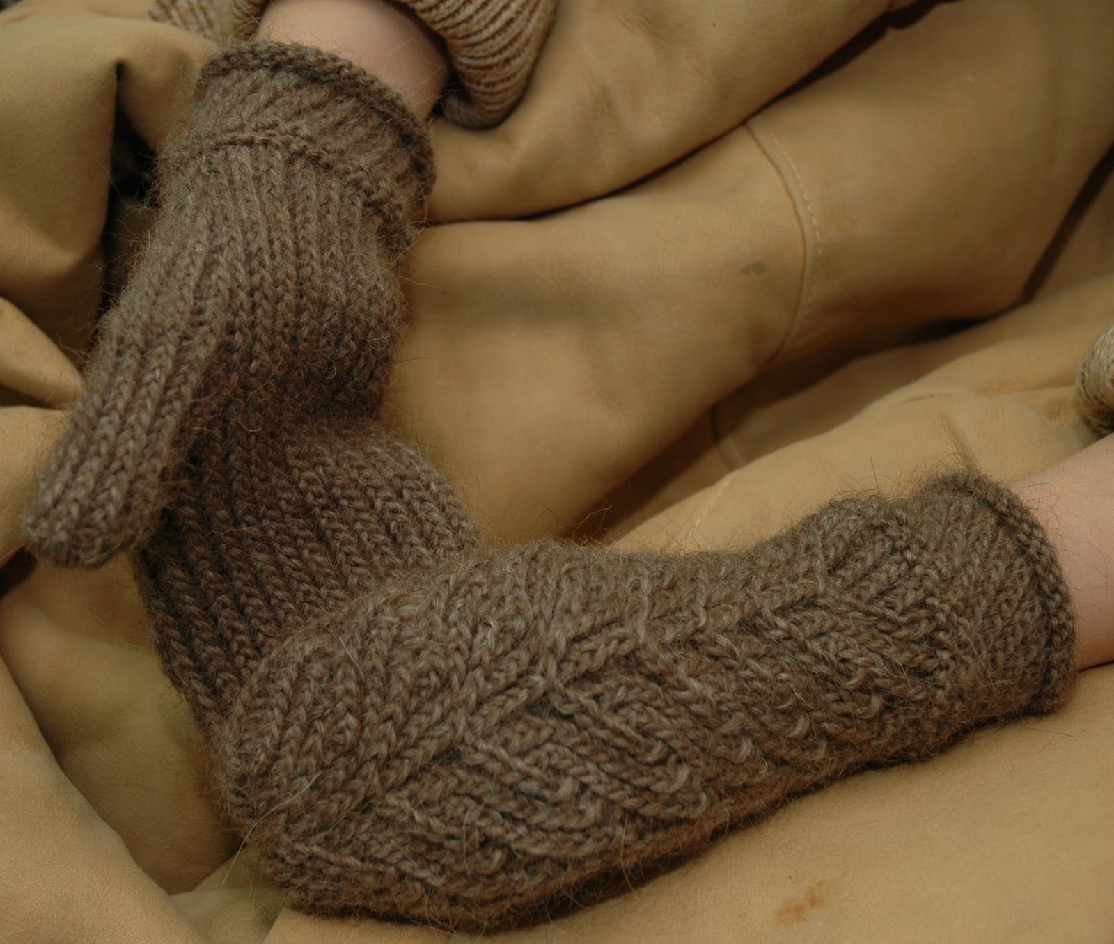 KNIT vs CROCHET: Варежки Принцесса