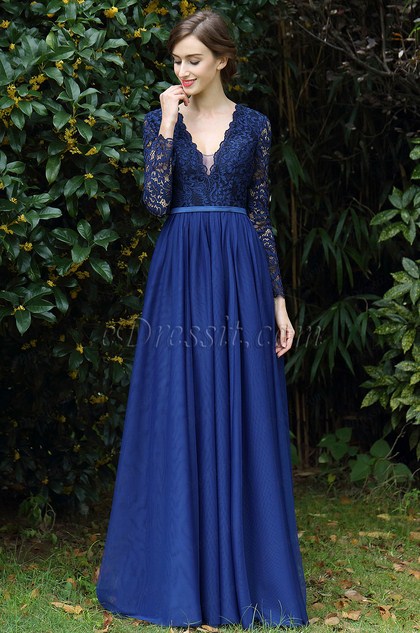 http://www.edressit.com/edressit-long-sleeves-blue-plunging-v-neck-lace-dress-00170905-_p4920.html