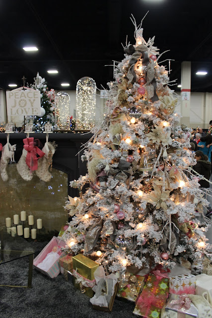 Here and There: Christmas: Festival of Trees, German Festival and Festival of Dancing