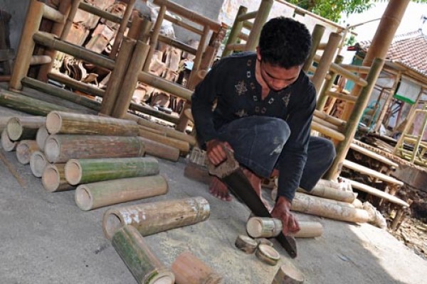Cara Membuat Kursi Bambu Dengan Mudah