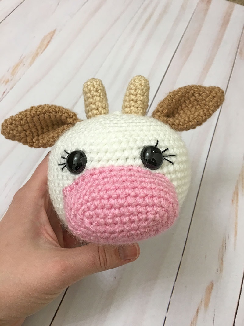 Amigurumi Cow - A Free Crochet Pattern - Grace and Yarn