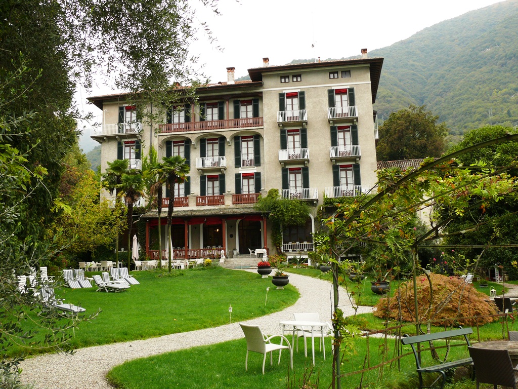 Littera scripta manet: Naboo in Italy