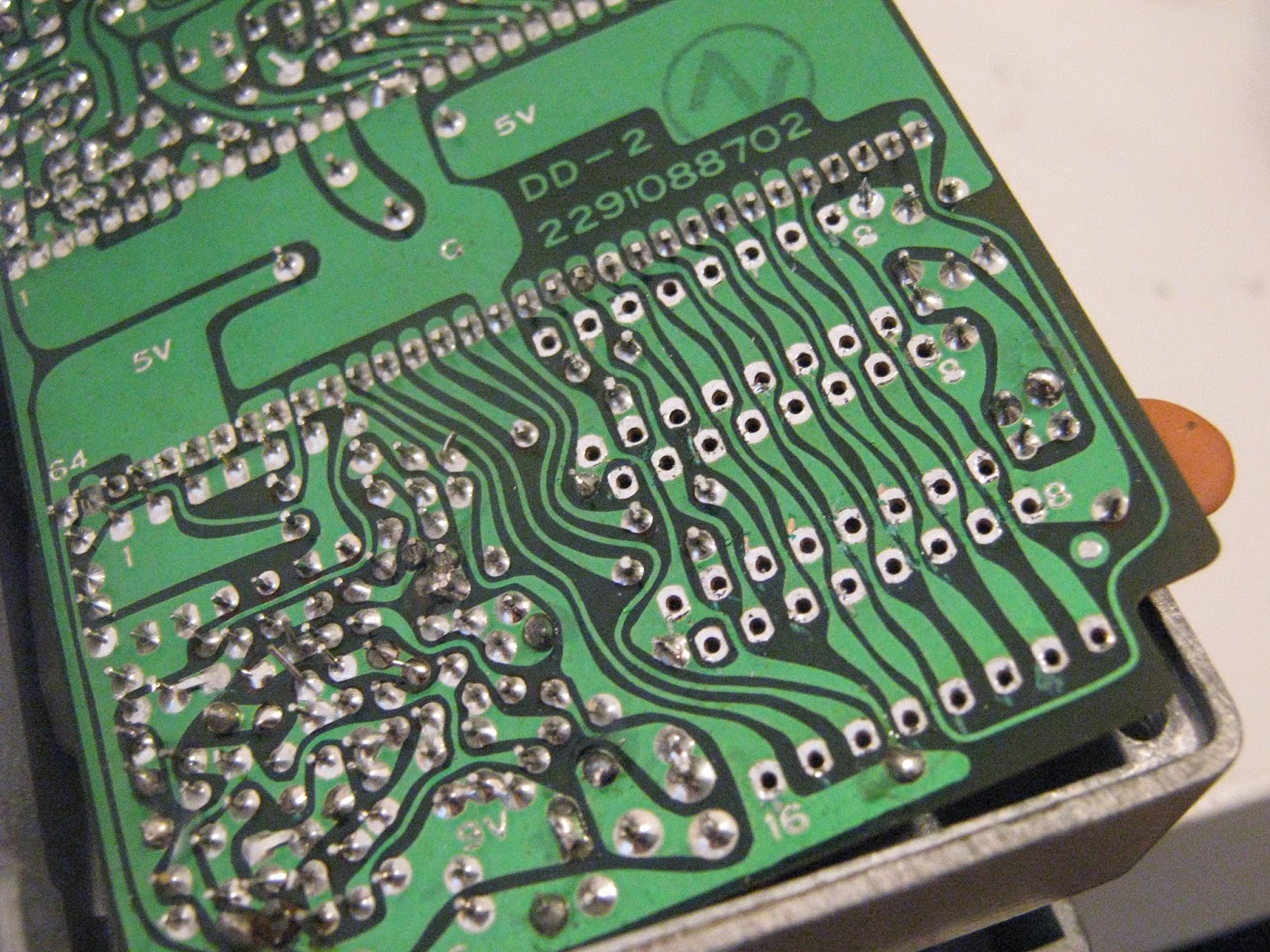 False Electronics: Boss DD-2/DSD-2 repairs