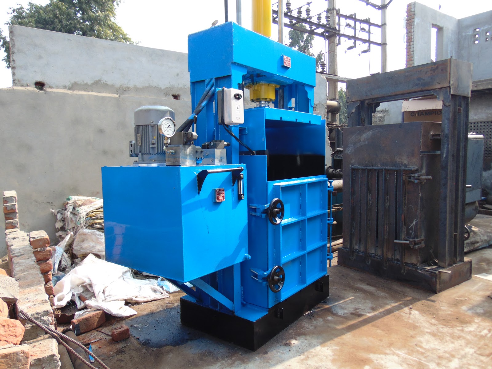 Hydraulic Pet Bottle Scrap Baling Press Machine manufacturer in india