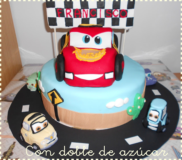 Con doble de azúcar: Tarta Rayo Mcqueen para Francisco.