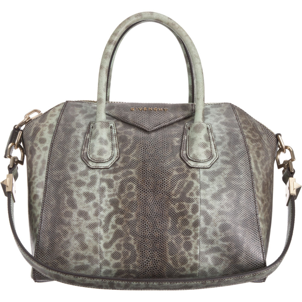 The Wawidoll Fashion Files: Givenchy Antigona Bag Review