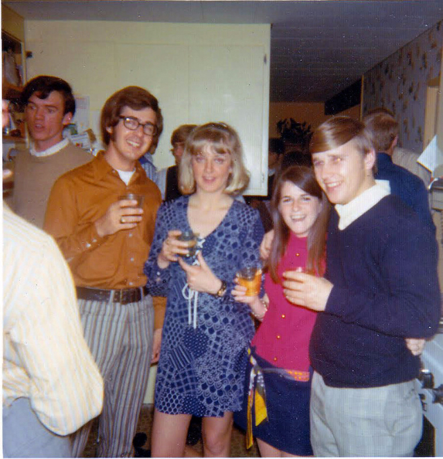 38 Vintage Snapshots Capture Teenage Parties During the 1960s and 1970s ...
