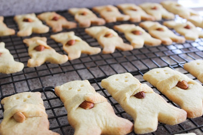 Cuddly Bear Cookies For Christmas | Cate Renée