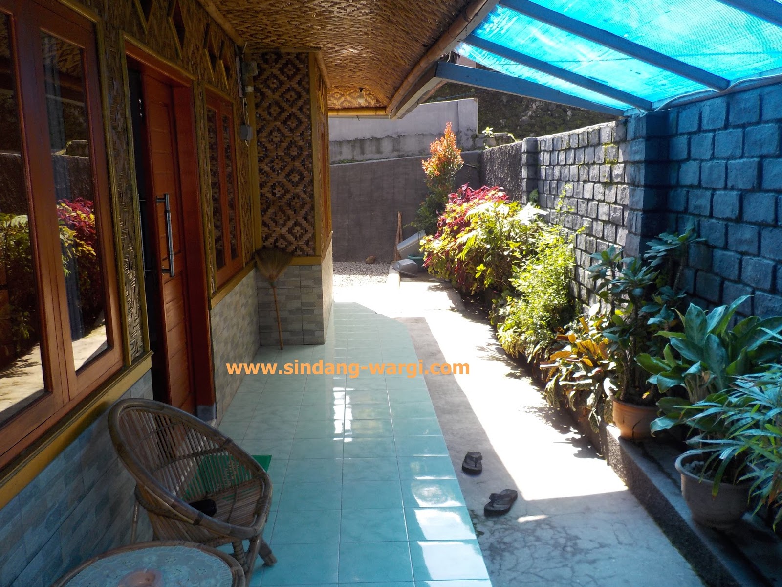 sewa villa murah di sari ater yang ada kolam renang air