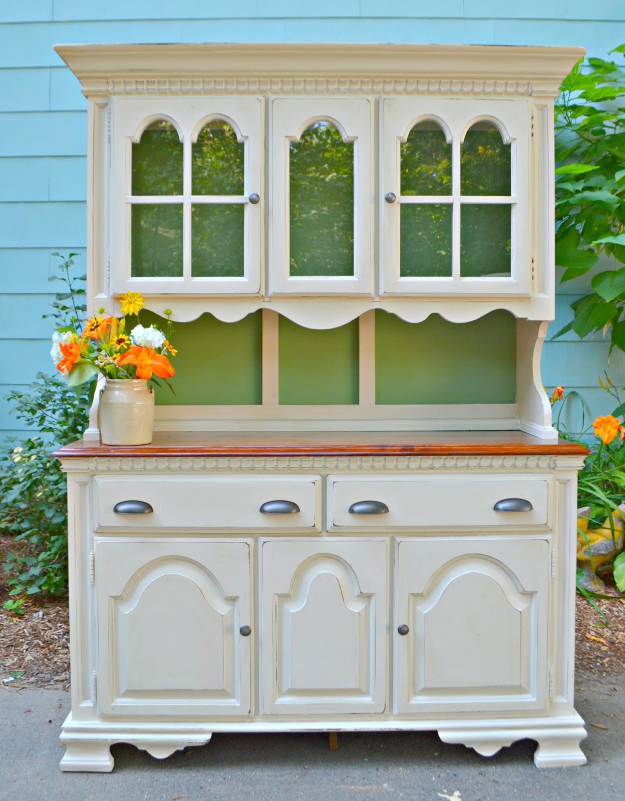 Heir and Space A Vintage Hutch in Cream and Green
