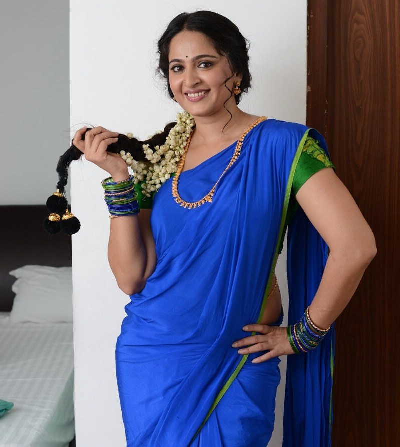 Anushka Shetty New Photos In Blue Saree