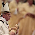 Papa Françesku: "Mos u dehni nga 'paratë"