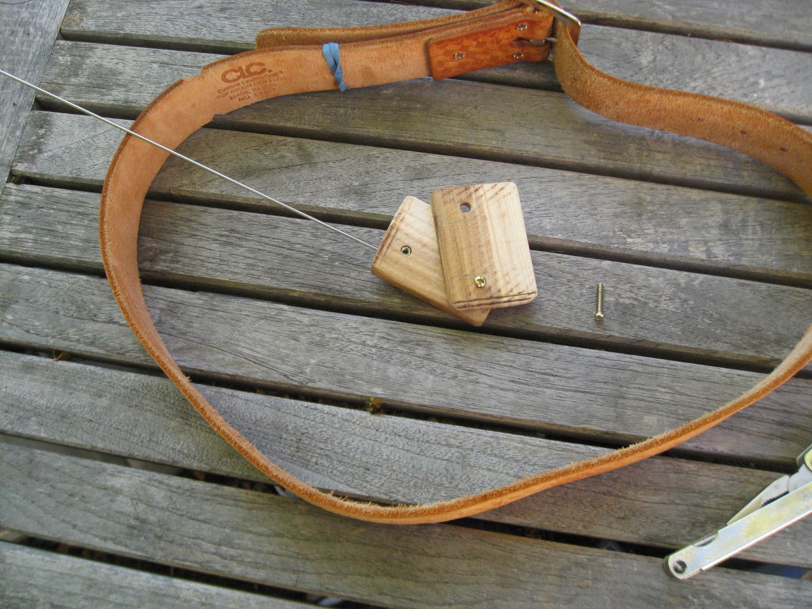 A Fisherman Knits a better concept for knitting sheaths