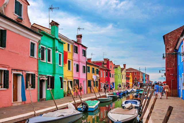 Burano, Wenecja - najbardziej kolorowa włoska wyspa na Lagunie Weneckiej