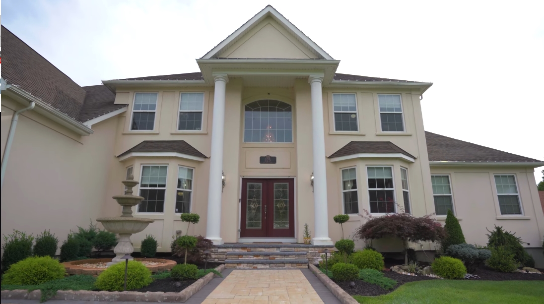 30 Photos vs. 123 Church Ln, East Brunswick, NJ Interior Design Luxury Home Tour
