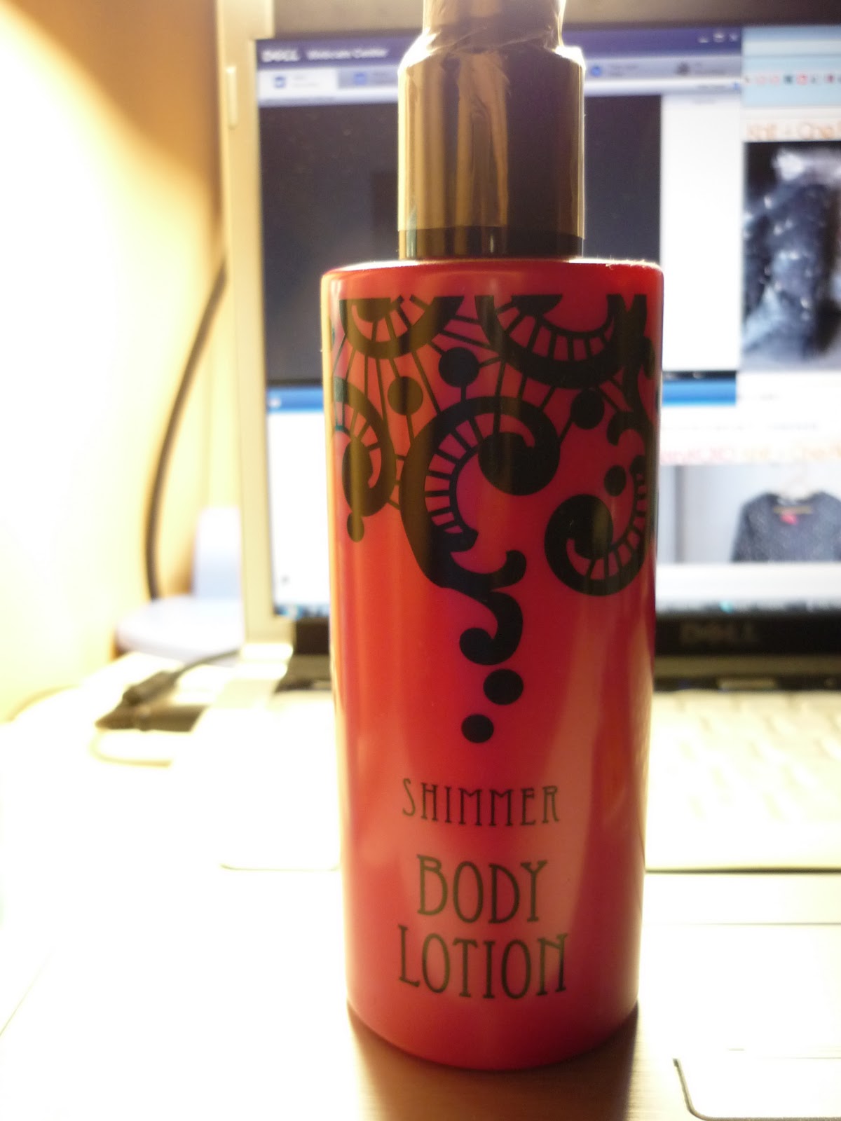 Latent Bitch H&M Shimmer Body Lotion 270ML