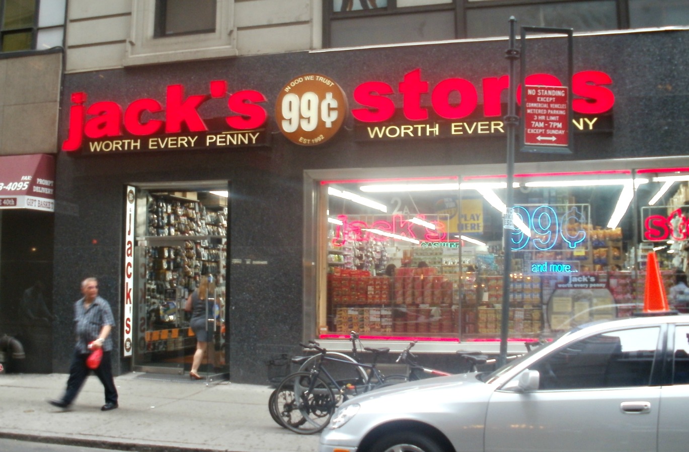 Midtown Blogger/Manhattan Valley Follies OK, now on to Jack's 99 Cents