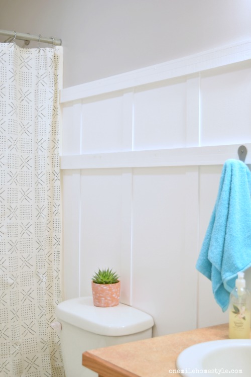 How to complete a beautiful and bright bathroom makeover with board and batten walls for under $100