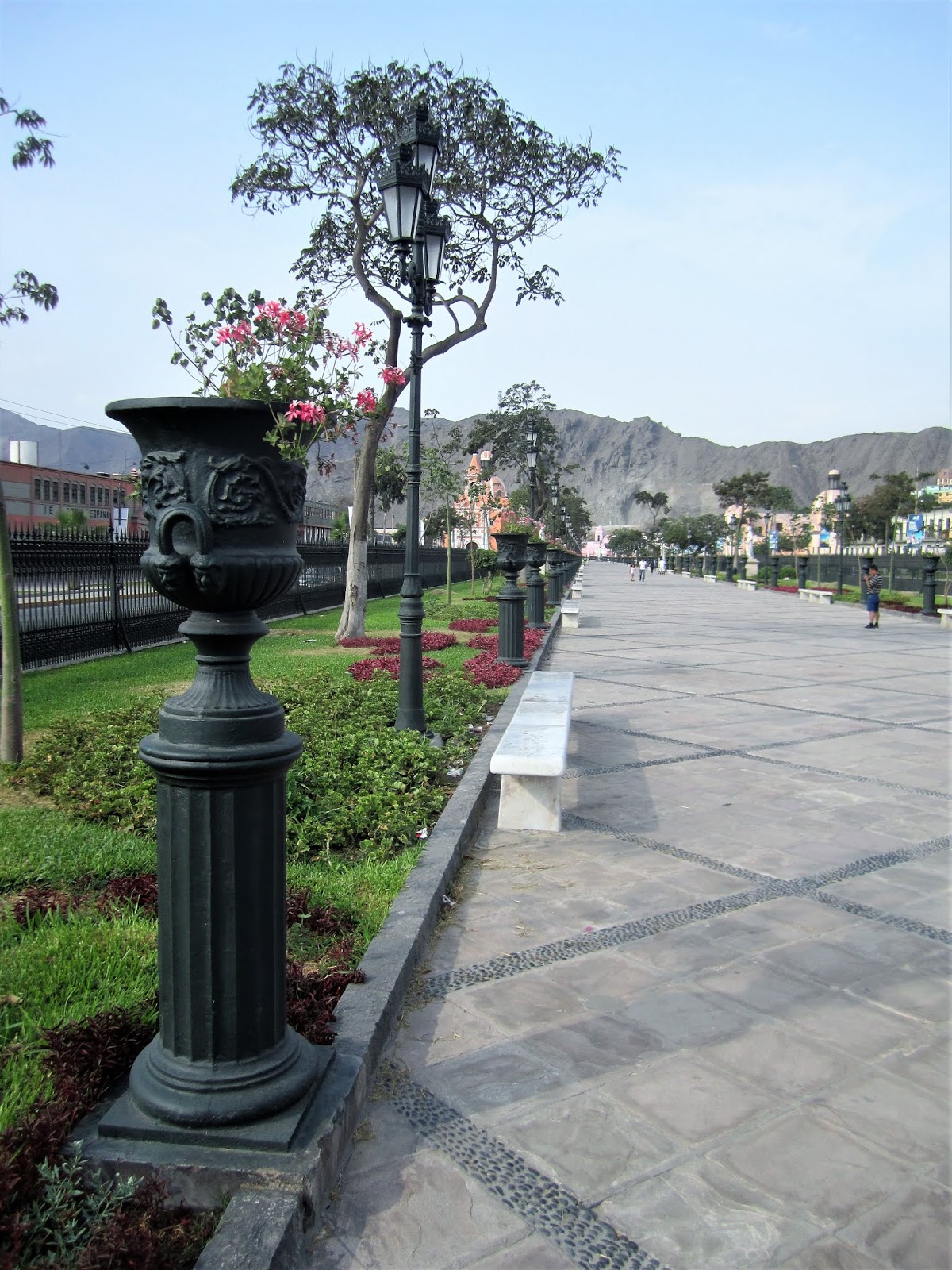 Recuerdos de mis viajes ALAMEDA DE LOS DESCALZOS