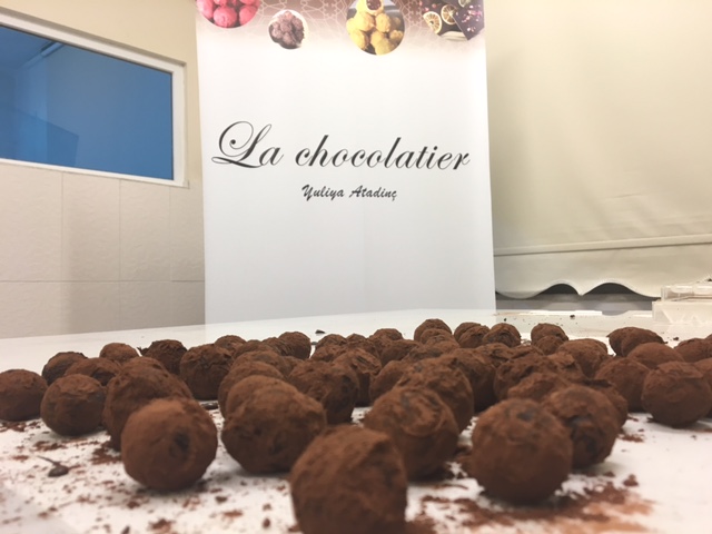 �La Chocolatier� Masalı / Çikolata In Trust We Eat