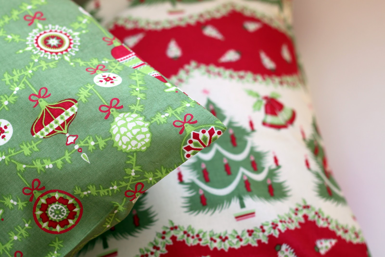 DIY Christmas Pillowcases The Cottage Mama